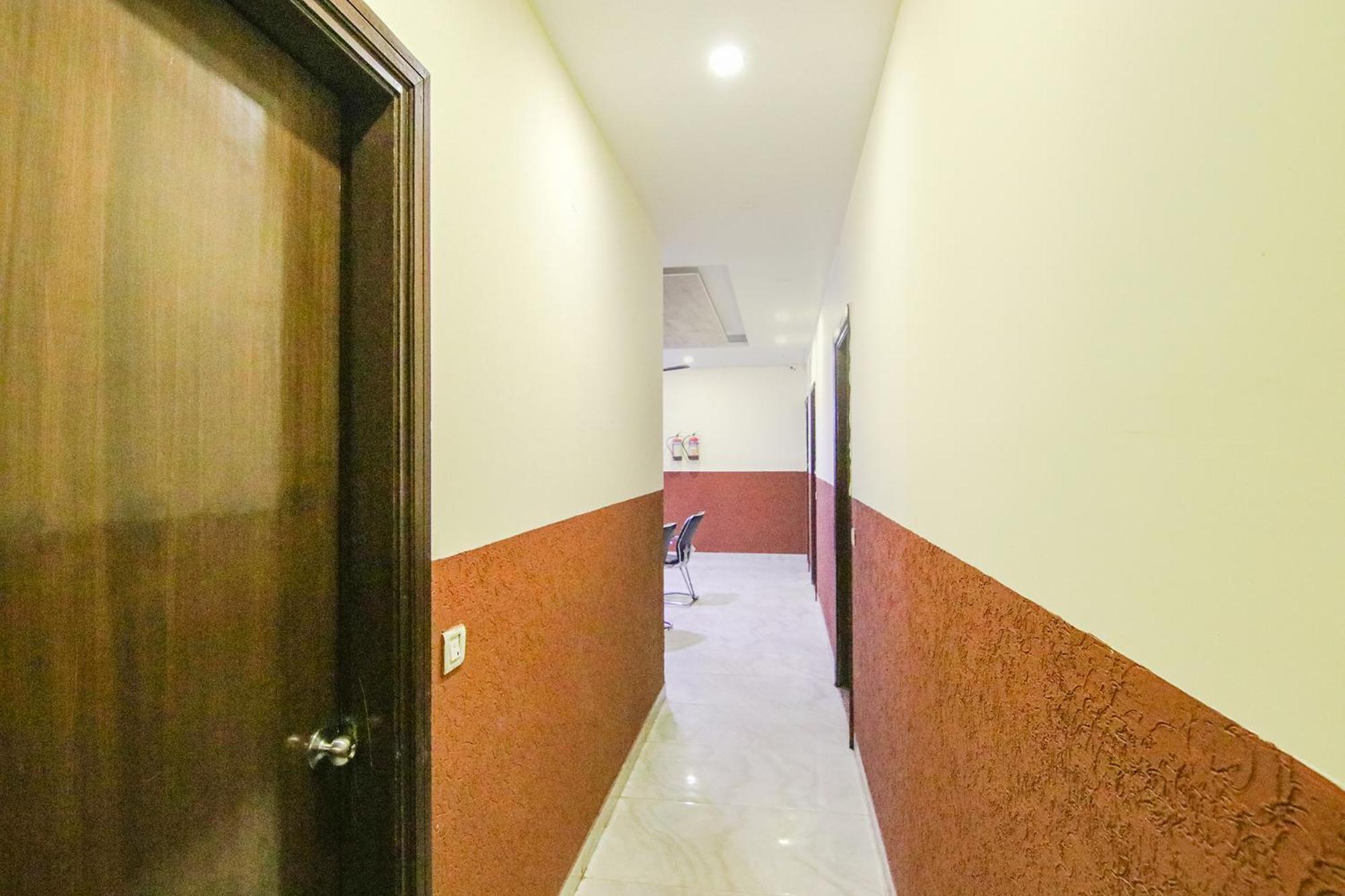 OYO 7724 Hotel Pr Chandīgarh Eksteriør billede